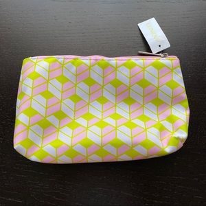 NEW CLINIQUE make-up bag